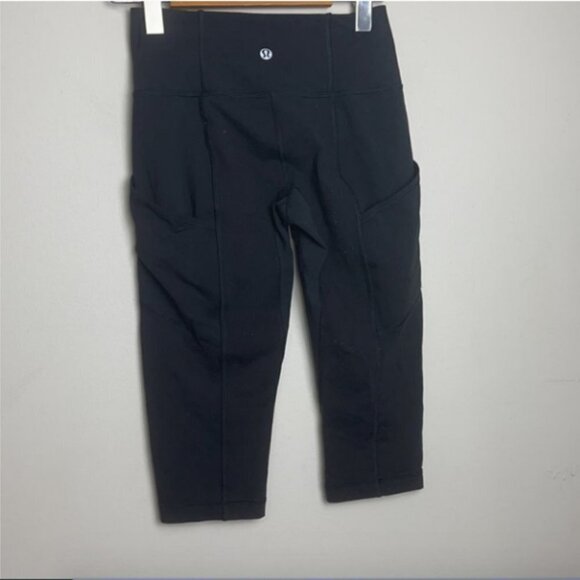 𝅺LULULEMON Discover Crop Size Size 4 - Picture 4 of 5